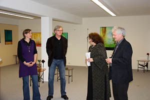 Von links: Petra Wittmund, Frank Focke, die Kuratorin Johanna Renate Wöhlke und Helmuth Wolf bei der Schlussabnahme